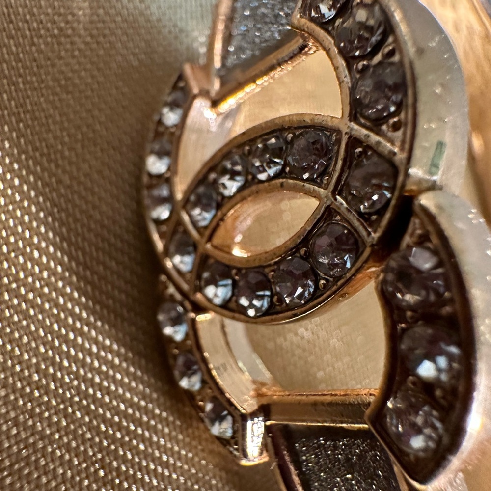 Chic Gold and Silver Crystal Bracelet - Picture 2 of 9